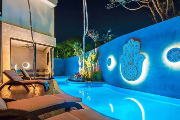 Designer Luxury Villa with Private Pool Oasis - Image 1