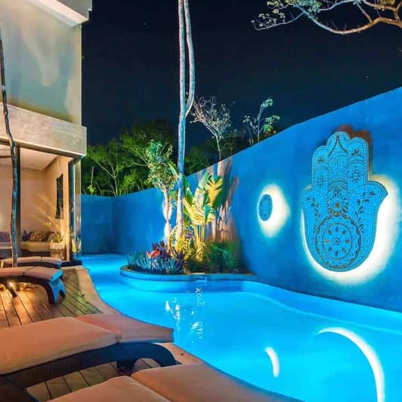 Designer Luxury Villa with Private Pool Oasis - Image 1
